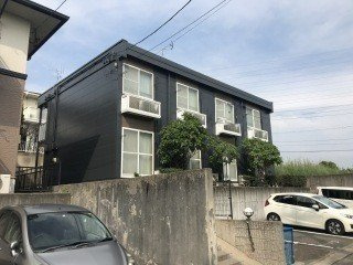 レオパレスダービーの外観|2022年6月に外壁塗装いたしました。