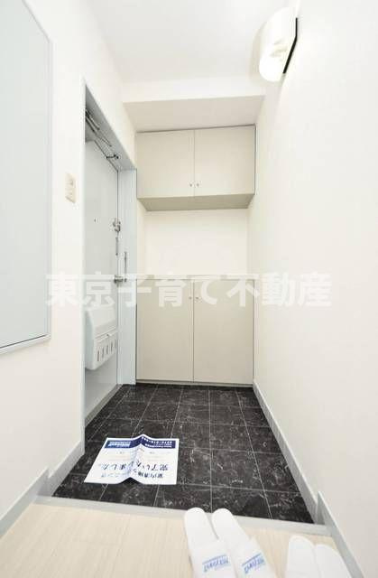 大和ビルの玄関