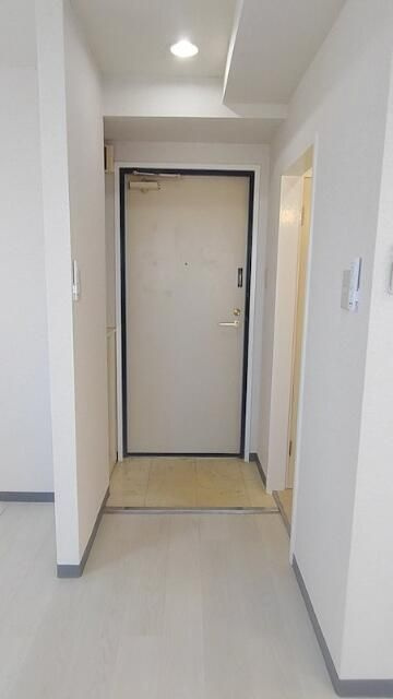 アークレジデンス南田中の玄関