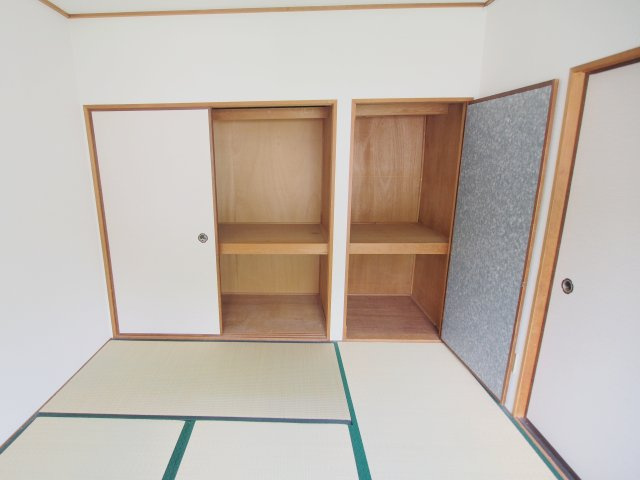 サンハイム川本の収納