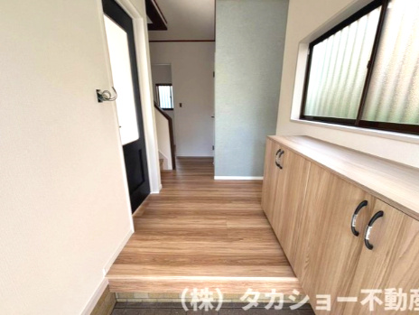 【玄関】 | 君津市外箕輪1丁目　中古戸建 | 玄関です