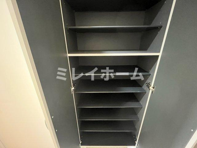NJプレイスの玄関