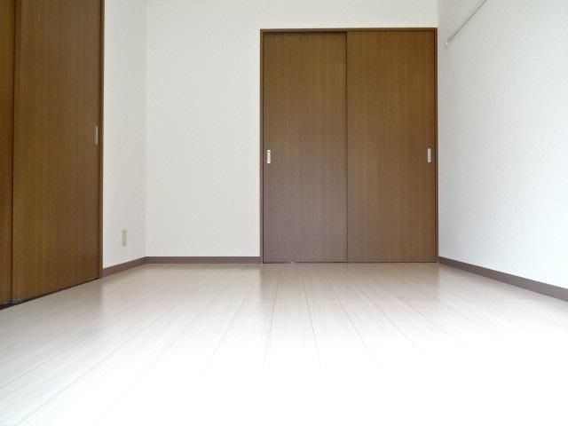 コンフィデンスⅡの洋室