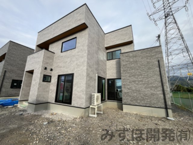 山形市大字片谷地字東裏399番5　1号棟