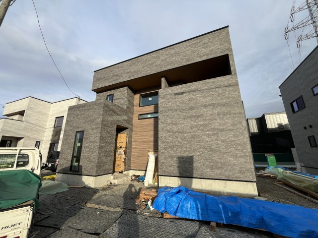 山形市大字片谷地字東裏399番42　2号棟