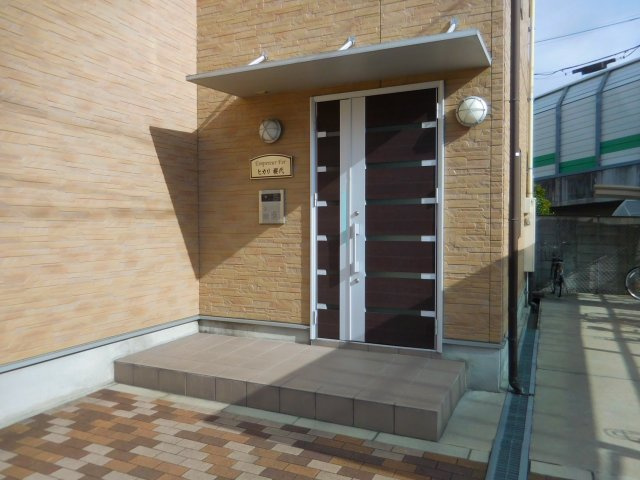 アンプルールフェールヒカリ櫻代のエントランス