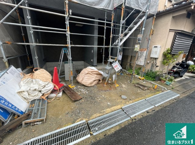 ★宇治市小倉町山際　新築一戸建ての前面道路含む現地写真|周辺は落ち着いた街並みの住宅地！子育てがしやすい住環境です！まだ未完成ですが、現地でしかわからない事もございます。是非一度ご覧ください。