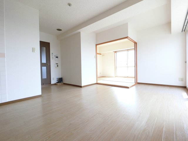 【居間・リビング】 | オーシャンビュー　壱番館 | ※仕様が異なる場合がございます