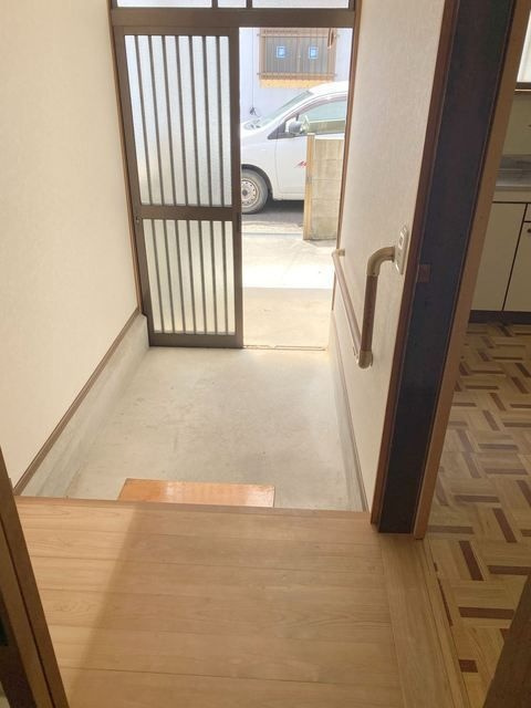 出口二丁目平屋の玄関