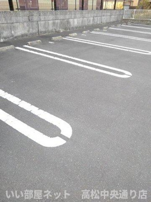 【駐車場】 | シャイン　ヒルズ