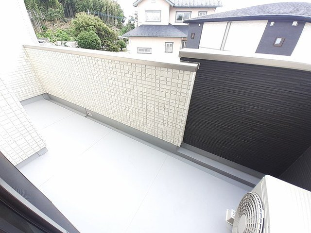 筑紫野市武蔵３丁目のアパートのバルコニー|開放的で明るい空間を演出してくれるバルコニーです