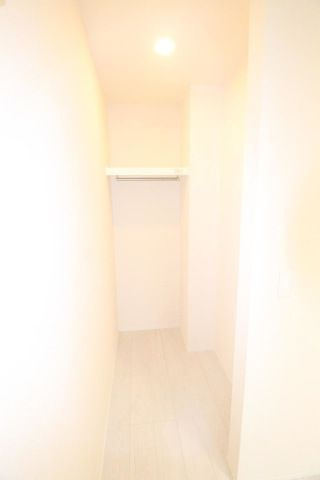 Ｔ－２テラスの収納|お洋服もたっぷり収納できますね☆