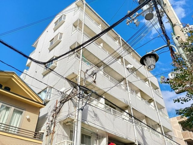 ベルハイム長瀬駅前の外観