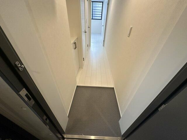 早稲田鶴巻町ＩＭＡハウスの玄関
