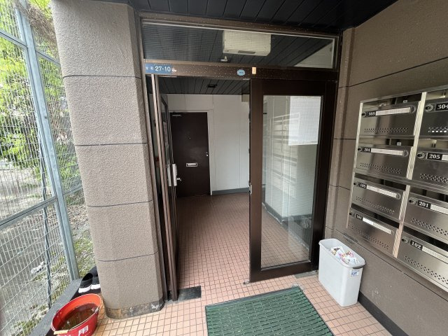 スクエアコート栄町のエントランス