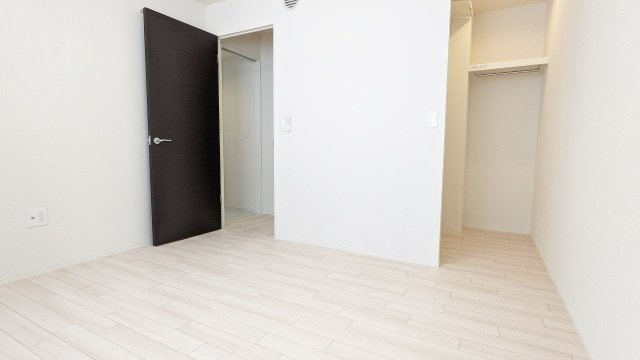ルミナスコートⅢの洋室|個人の部屋や寝室として使える洋室です