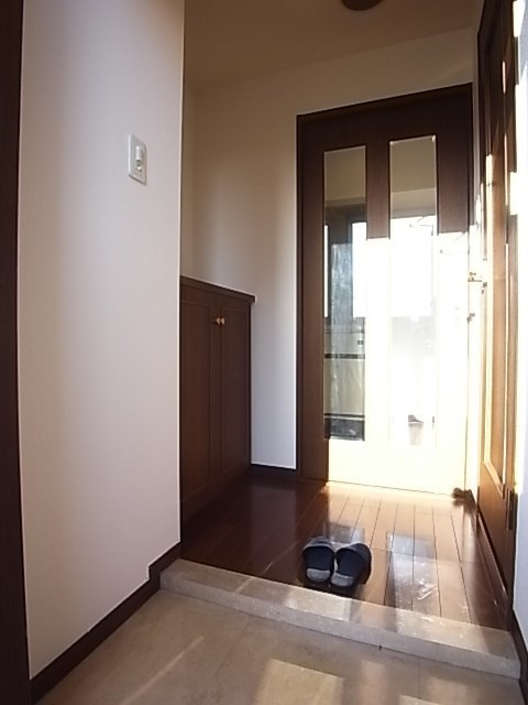 リーガル神戸元町の玄関