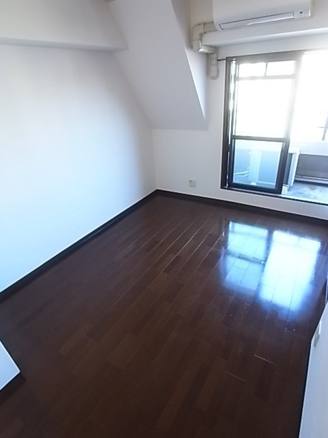 リーガル神戸元町の居間・リビング