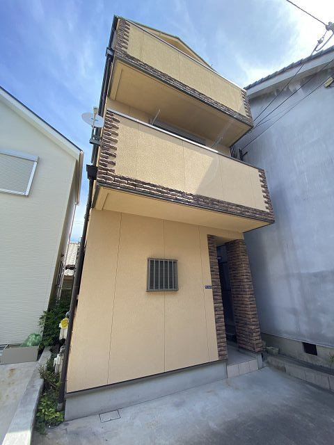 フローレス杭瀬の外観