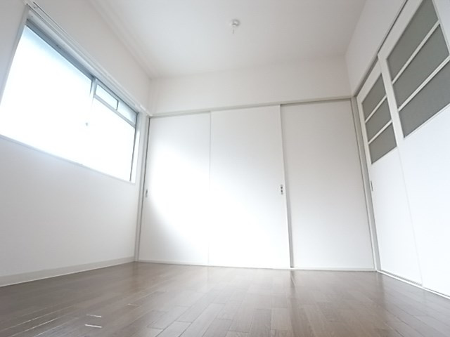 エグゼ西川の寝室