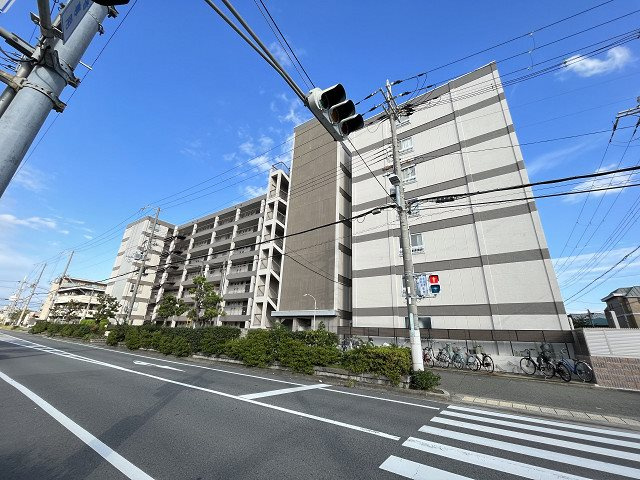 甲子園第6コーポラスの外観