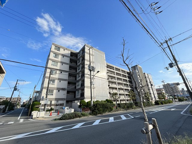 甲子園第6コーポラスの外観