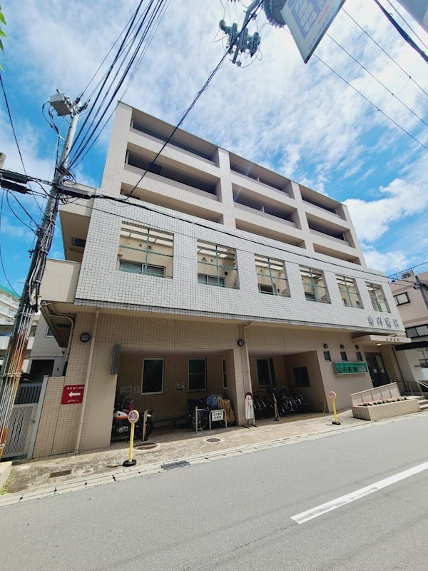 瑠璃甲東園の外観