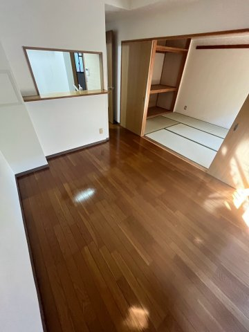エトアール甲子園口の居間・リビング