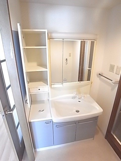 福々邸壱番館の洗面所