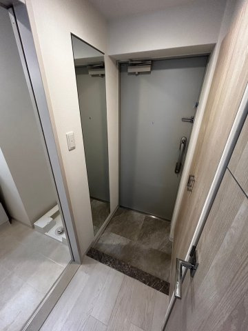 Dimora難波の玄関