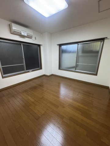 峰住吉ハイツの居間・リビング