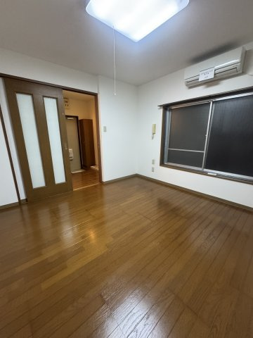 峰住吉ハイツの居間・リビング