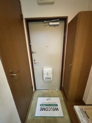 峰住吉ハイツの玄関