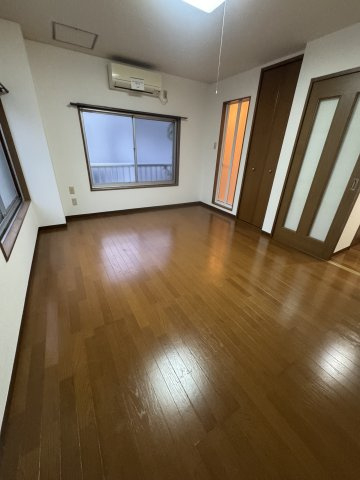 峰住吉ハイツの居間・リビング