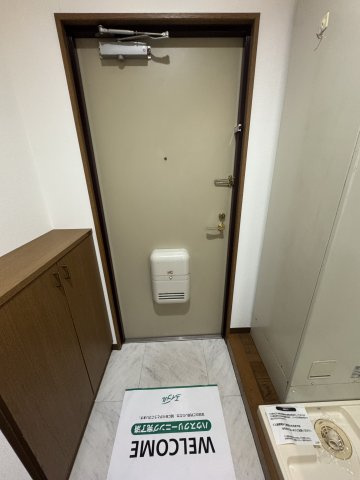 峰住吉ハイツの玄関