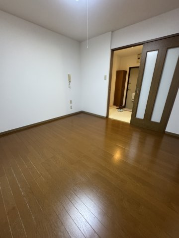 峰住吉ハイツの居間・リビング