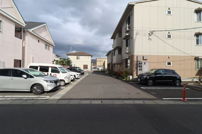 メゾン　ド　シュクルの駐車場