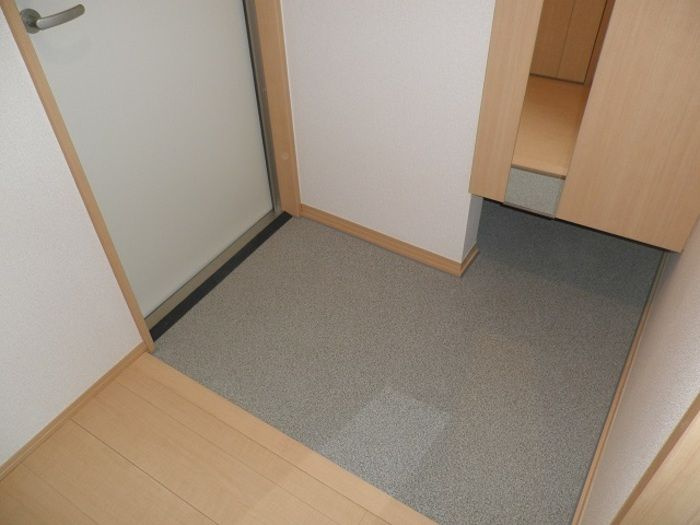 花水木の玄関