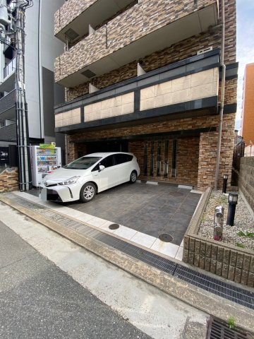 アスヴェル神戸ハーバーサイドの駐車場