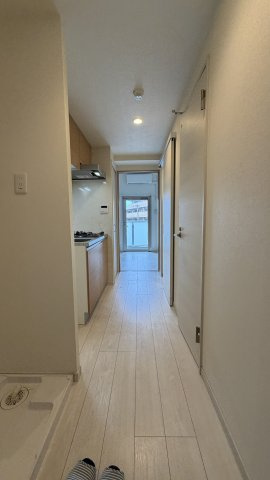 パグーロ西新南の玄関