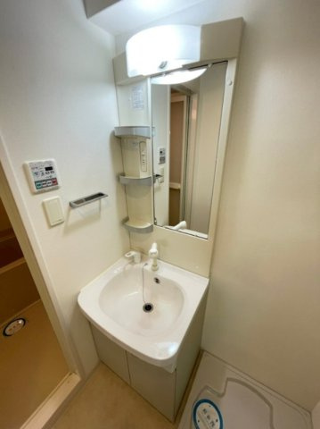 レジュールアッシュ神戸元町の洗面所