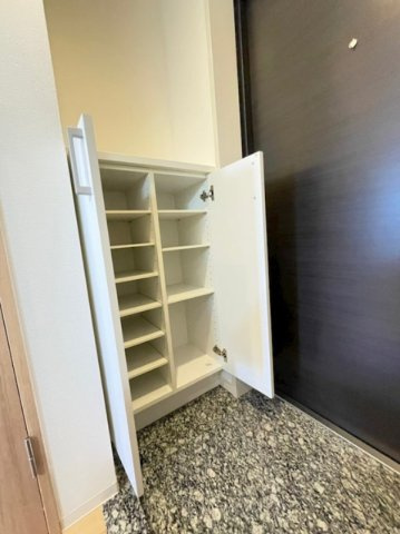 レジュールアッシュ神戸元町の収納