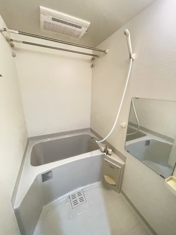 レジュールアッシュ神戸元町の浴室