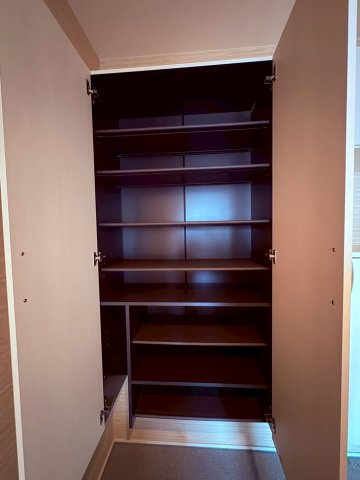 栖の収納|小物を収納するのに便利です