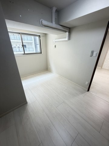 神戸海岸通　萬利Residenceの洋室
