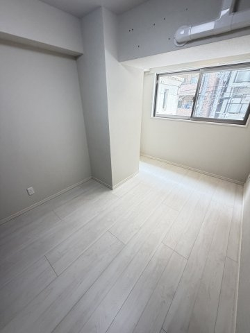 神戸海岸通　萬利Residenceの洋室