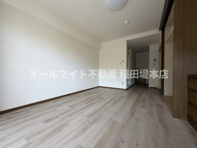 川崎市麻生区高石３丁目の賃貸マンションの居間・リビング
