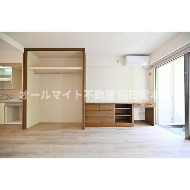川崎市麻生区高石３丁目の賃貸マンションの収納