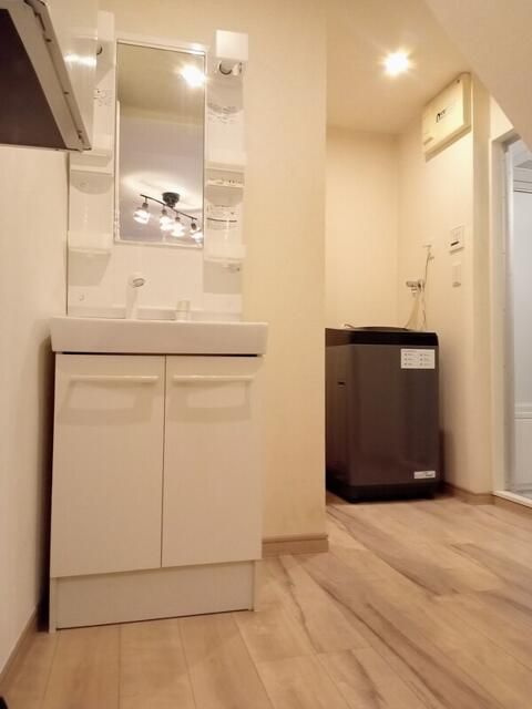 ＬＡＶＡ　ＴＯＷＥＲ（ラヴァタワー）の洗面所