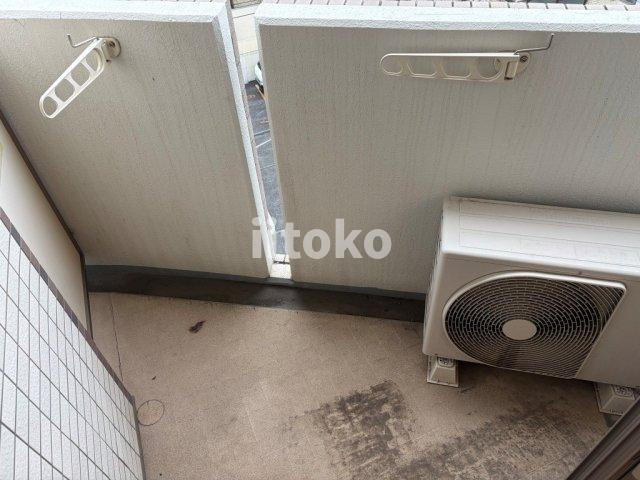 エルニシア三ノ輪のバルコニー